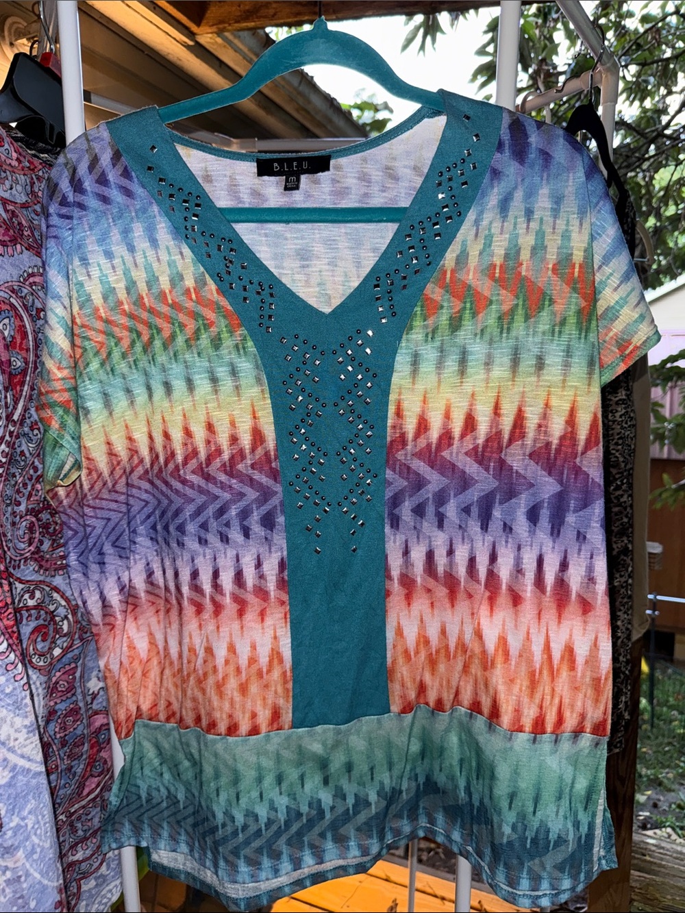 Bleu Women’s top Accent Multicolor V-Neck w/ studs medium